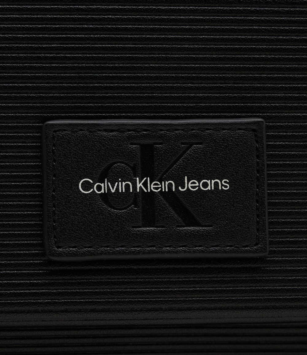 Сумка-мессенджер SCULPTED EW FLAP CONV25 CHAIN CALVIN KLEIN JEANS - черный(K60K611186)
