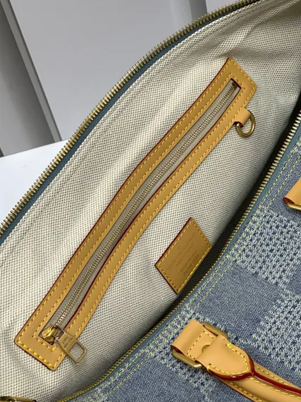 Сумка Louis Vuitton Keepall 50 с узором Damier 3D