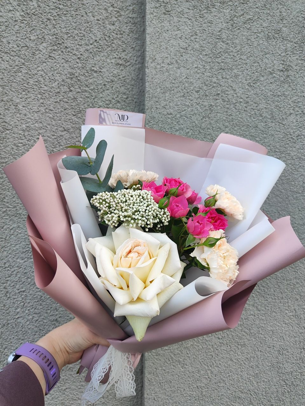 Букет с пионовидной розой