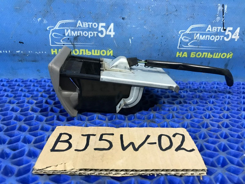 Пепельница MAZDA FAMILIA 2001