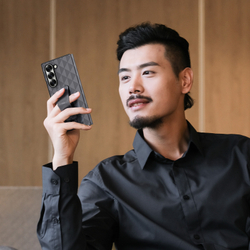 Складной чехол от Dux Ducis серого цвета с встроенной подставкой для смартфона Samsung Galaxy Z Fold 6, серия Fitt Series Case