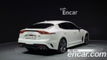 KIA Stinger 3.3 Turbo AWD — 2020