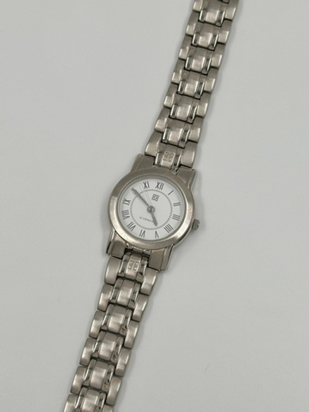 Часы Givenchy