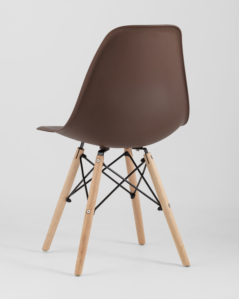 Стул Eames Style DSW коричневый (разборный каркас)