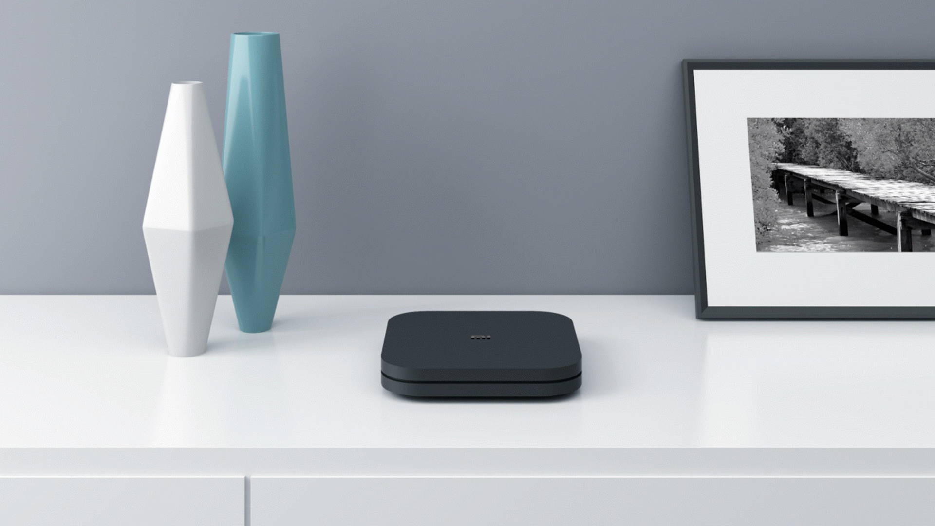 Xiaomi Mi Box S- Обзор характеристик TV-приставки, производительности процессора, беспроводных подключений, встроенной памяти, экрана цветов и дизайна.