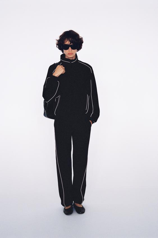 ZARA ТЕХНИЧЕСКИЕ БРЮКИ С КАНТОМ, ЧЕРНЫЙ