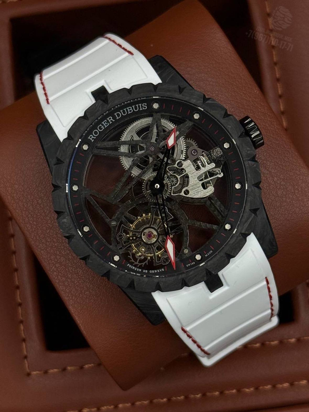 Часы Roger Dubuis Excalibur Tourbillon Skeleton 42mm DBEX0577