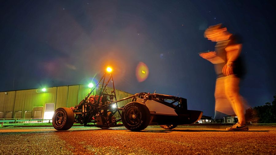 Как команда Formula SAE Electric из Texas A&M ускорила разработку с помощью 3D-печати