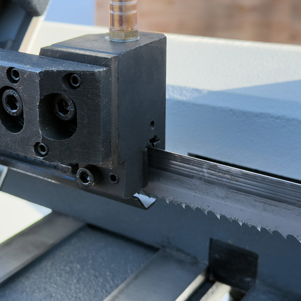 PROMA PPS-270HPA полуавтоматический ленточнопильный станок по металлу