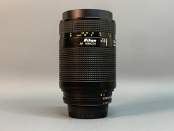 Nikon 70-210mm 4.5-5.6 грибок