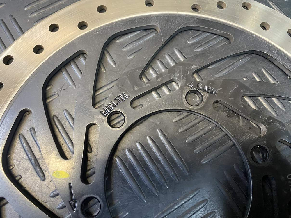 Диск тормозной передний KTM 250 Duke 2020