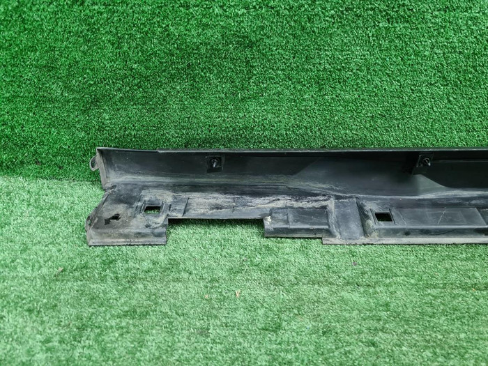 Накладка порога правая Subaru Outback 6 (19-нв)
