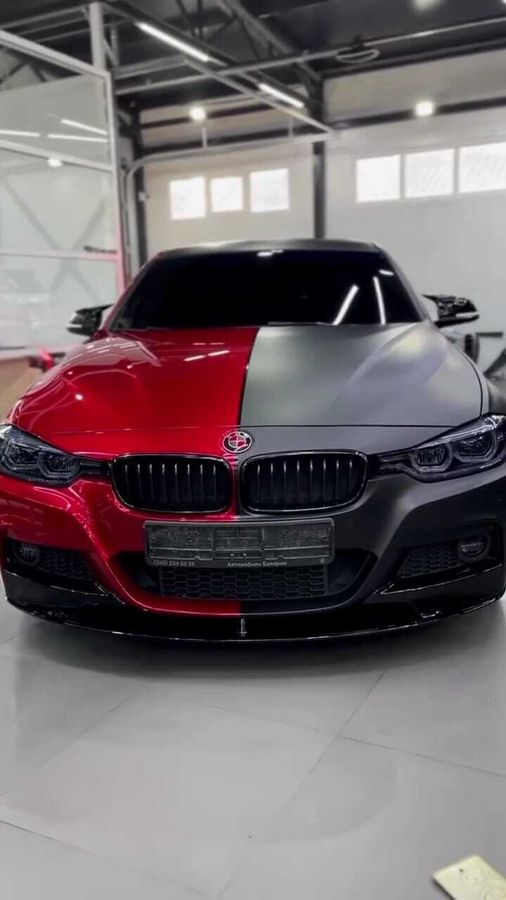TwoFace оклейка в виниловую пленку Carbins Metallic Red и Matte Black