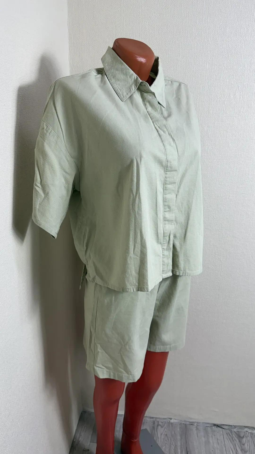 Женский костюм ZARINA, салатовый (рубашка оверсайз и шорты), размер 42-44