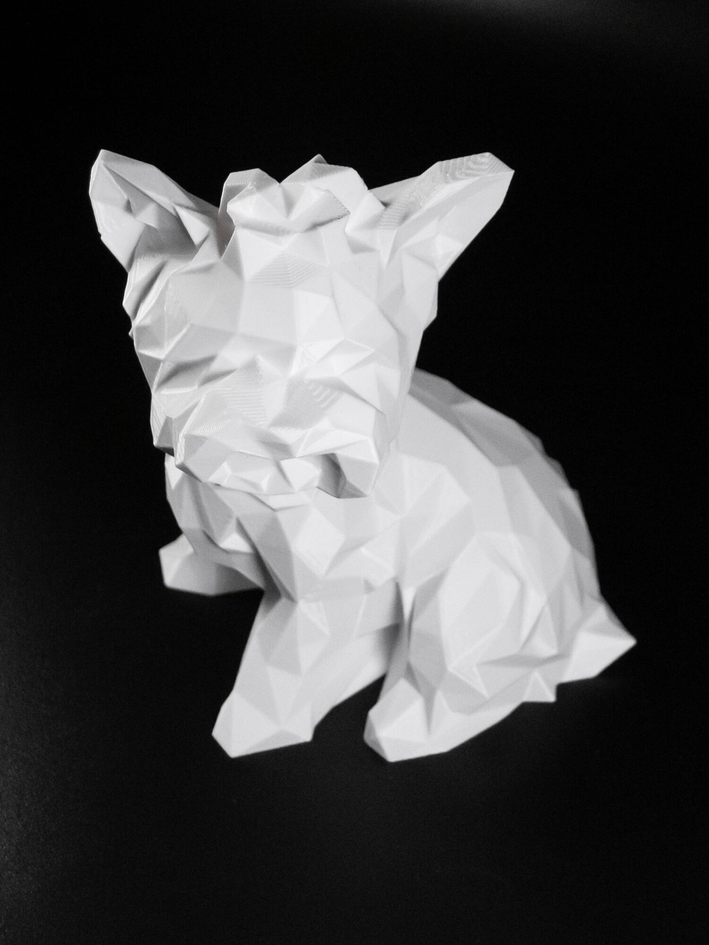 Статуэтка собаки породы Йорк (York dog) полигональная 21 см., 3D печать, белы