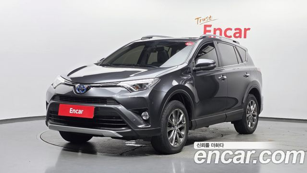 Toyota RAV4 2.5 4WD Hybrid — 2017