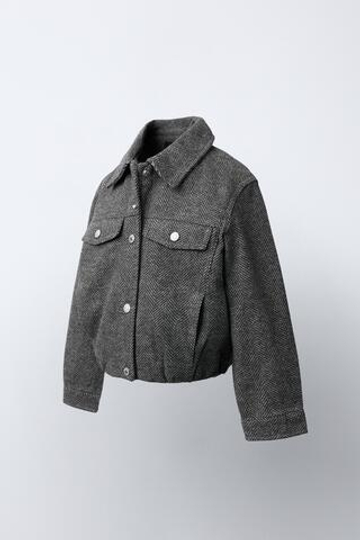 ZARA КУРТКА SOFT С ОБЪЕМНЫМ НИЗОМ, ЧЕРНЫЙ/БЕЛЫЙ