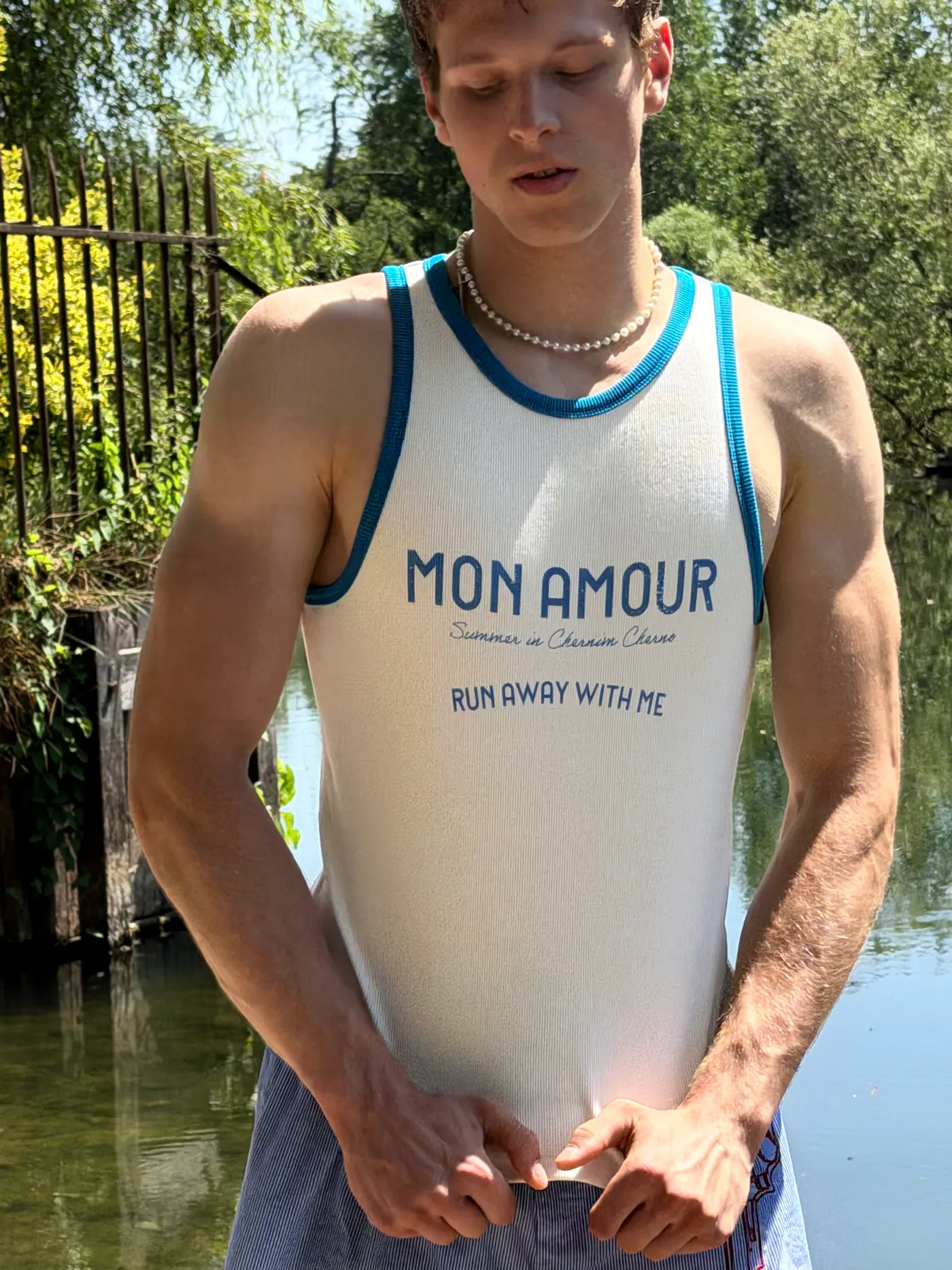 Белая майка "Mon Amour"