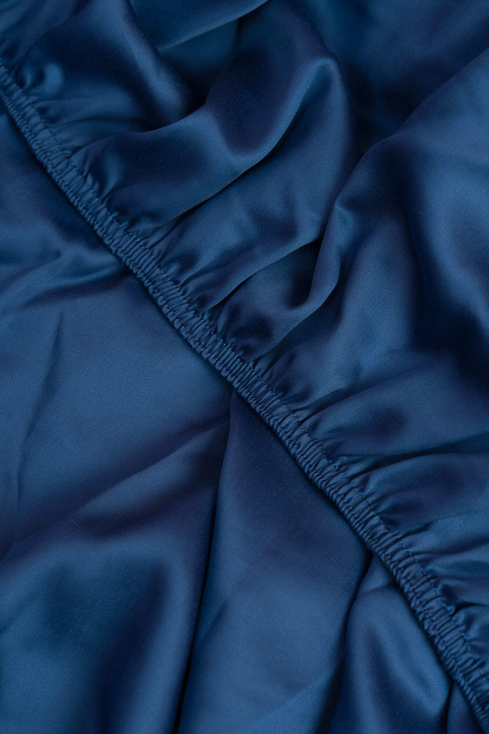 Простыня на резинке 200х200х40 German Grass Бриллиант Синий (Blue Brilliant)
