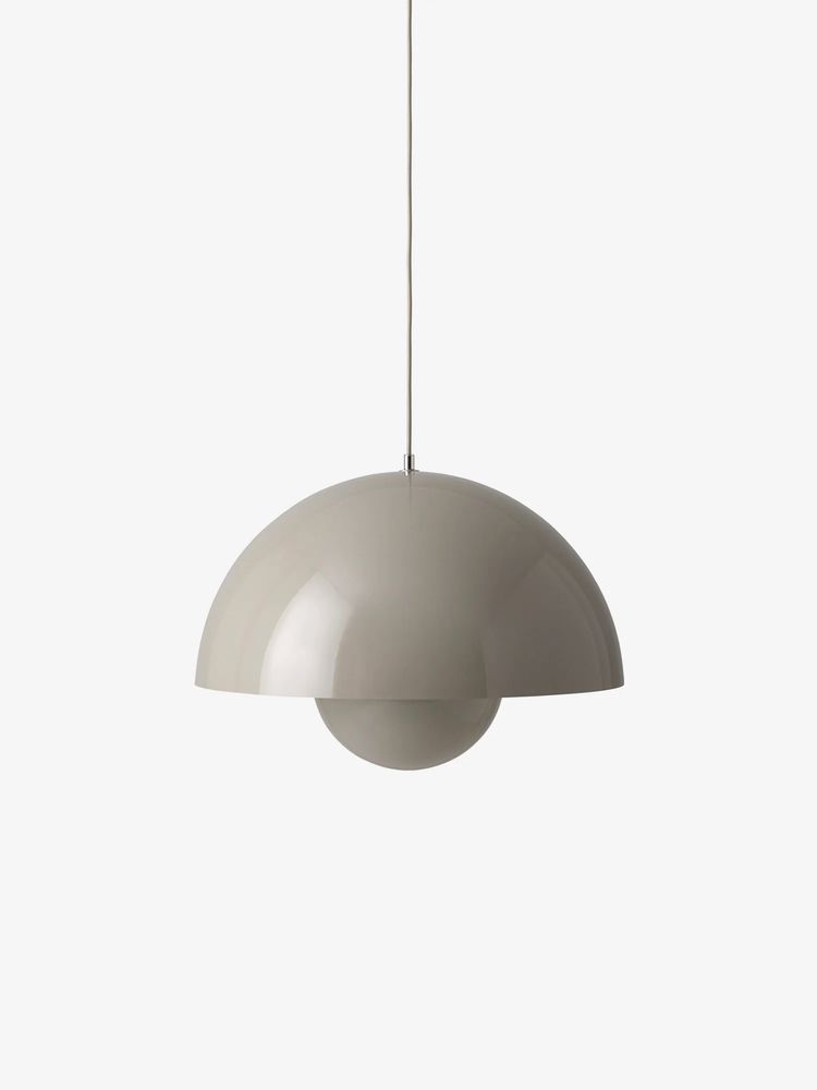Cветильник подвесной ANDTRADITION Flowerpot Pendant VP2 серо-бежевый 500x500x360