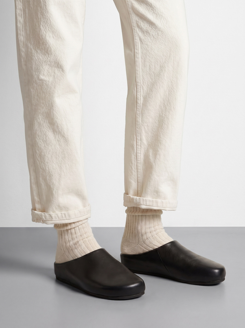 mule black leather
