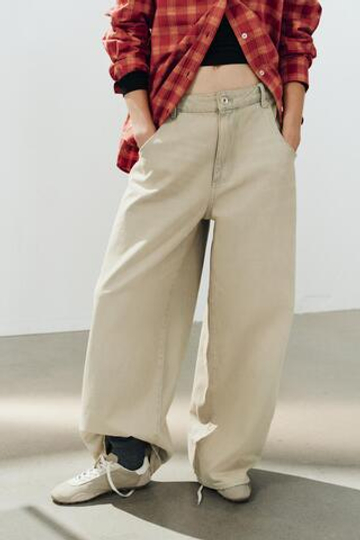 ZARA ДЖИНСЫ BAGGY TRF СО СРЕДНЕЙ ТАЛИЕЙ, ЛИНЯЛЫЙ СИНИЙ
