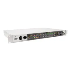 Universal Audio Volt 876 Silver