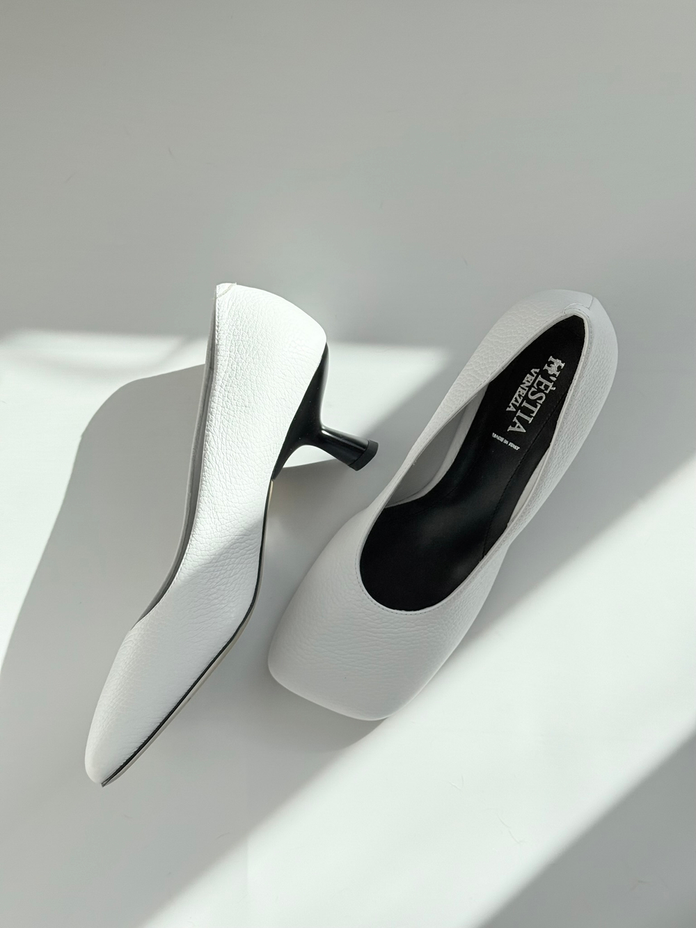 Туфли на устойчивом каблуке Kitten heel