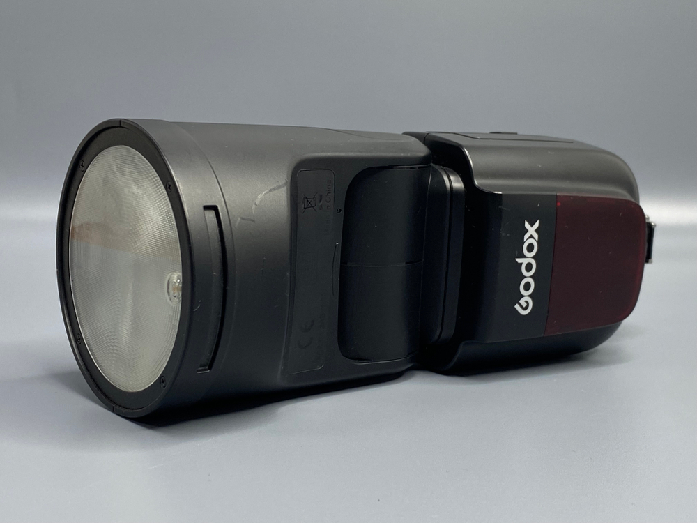 Godox V1S