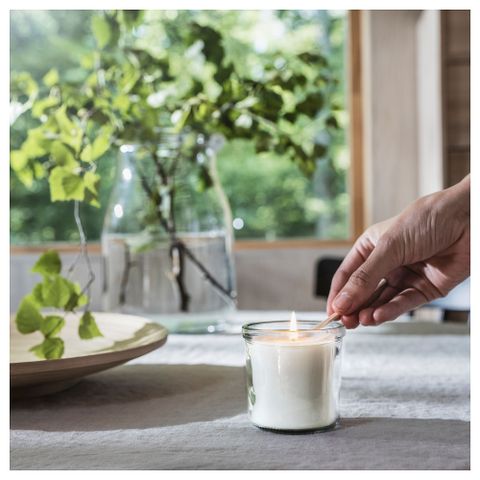 Свеча ароматическая IKEA ADLAD (АДЛАД), Скандинавские леса, Белый, 20 часов