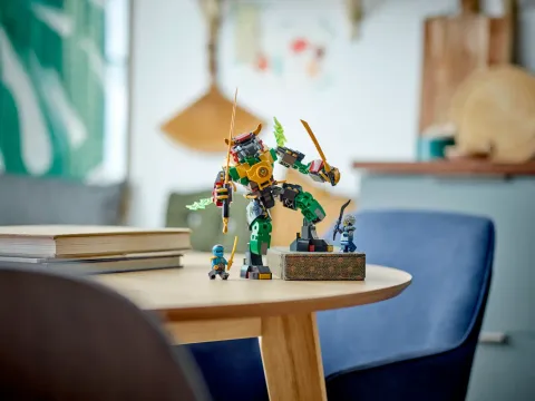 Конструктор LEGO Ninjago 71817 Боевой робот Ллойда со стихийной энергией