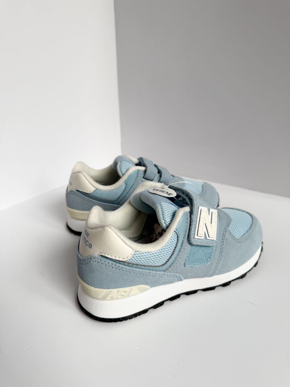 Новые кроссовки New Balance, 30