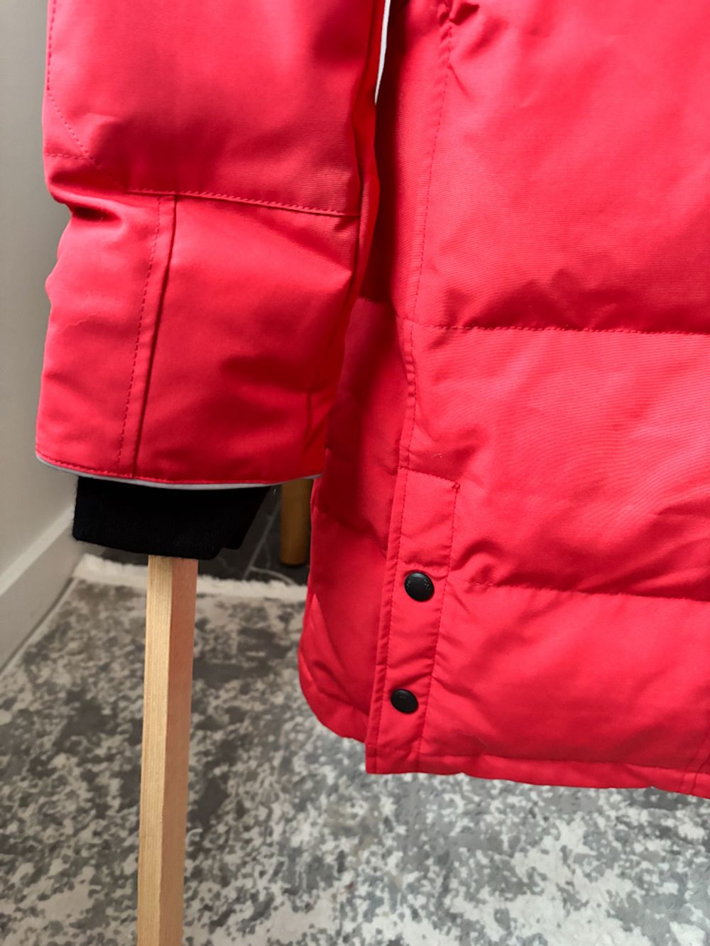 Новая пуховая куртка Canada Goose, 146
