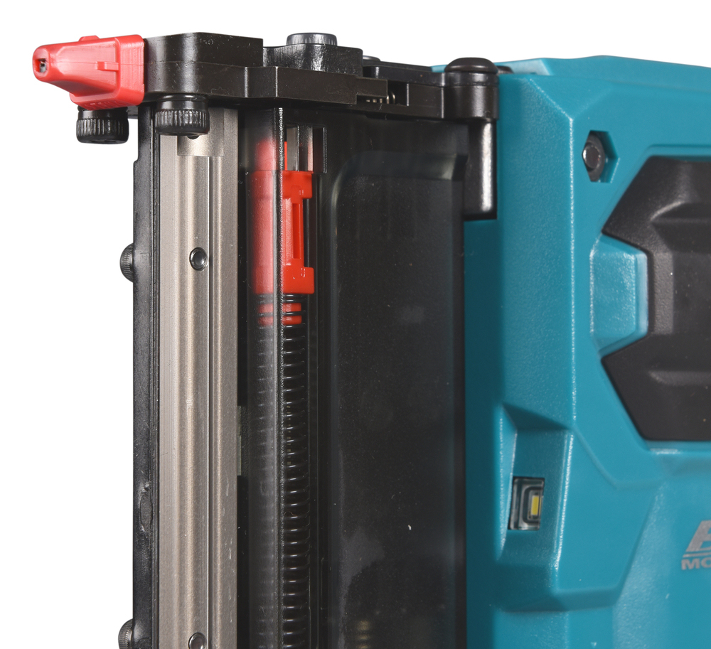 Уцененный штифтозабиватель Makita PT001GZ (повреждена упаковка)