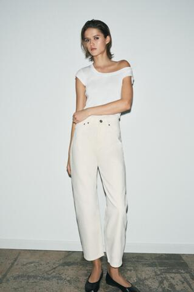 ЗАУЖЕННЫЕ ДЖИНСЫ СО СРЕДНЕЙ ПОСАДКОЙ — ZW COLLECTION — ZARA