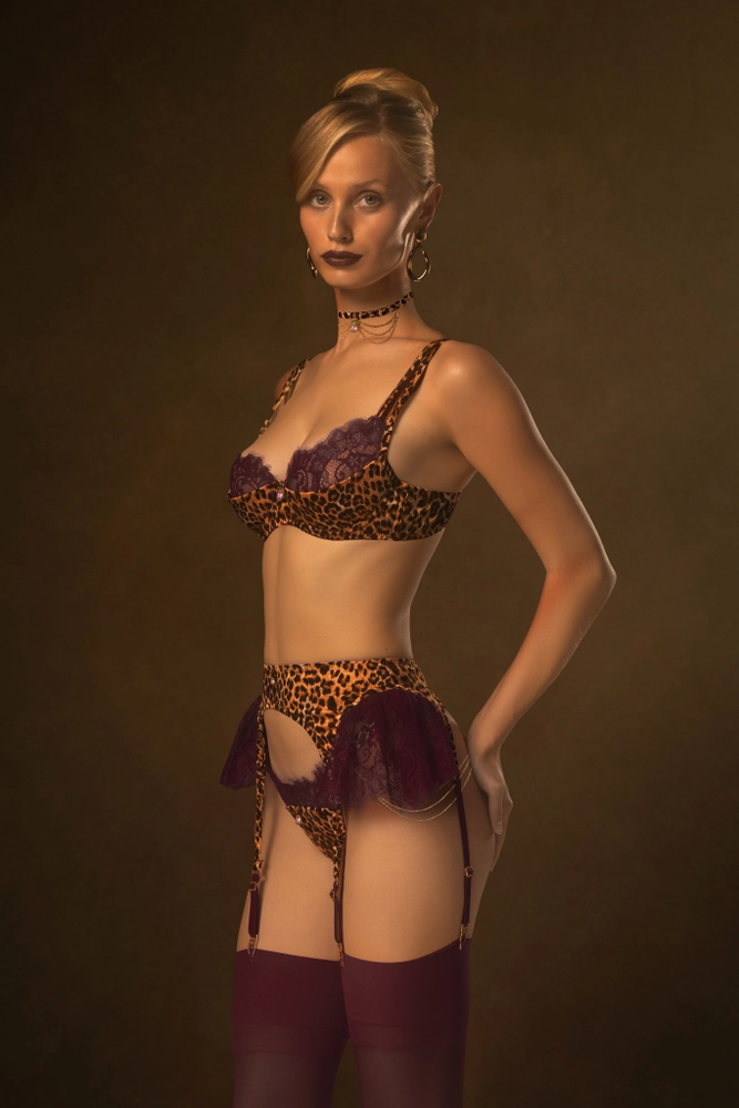 трусы стринги Opulenza Viola фиолетовый леопард