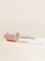 Тональный крем RARE BEAUTY Liquid Touch Weightless Foundation - 130N