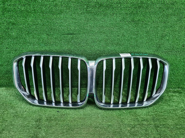 Решетка радиатора BMW X5 G05 (2018-2023)