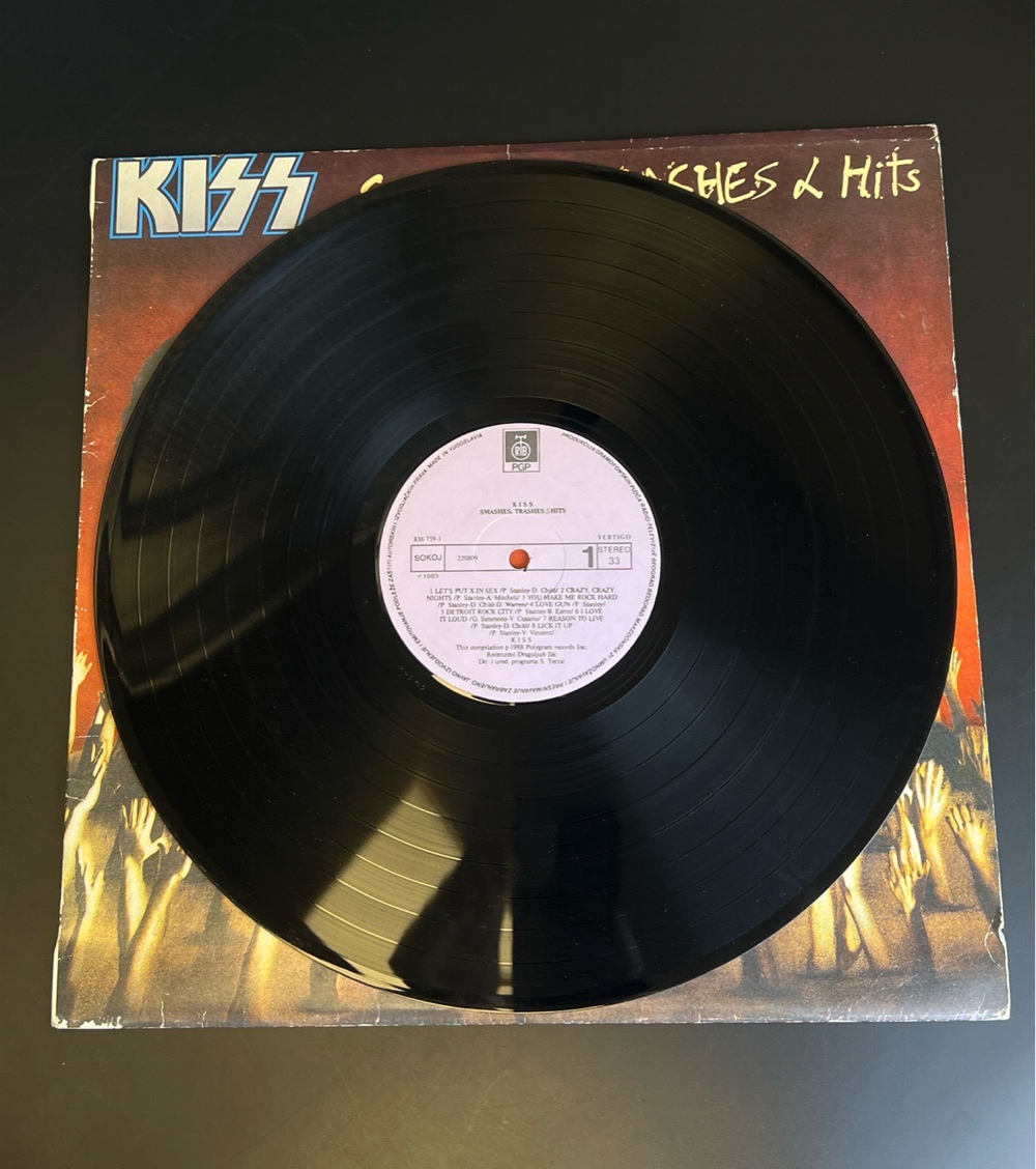 LP Kiss - Smashes thrashes & Hits. Зарубежный хард рок. Виниловая пластинка 12 дюймов. Югославия 1988 год.