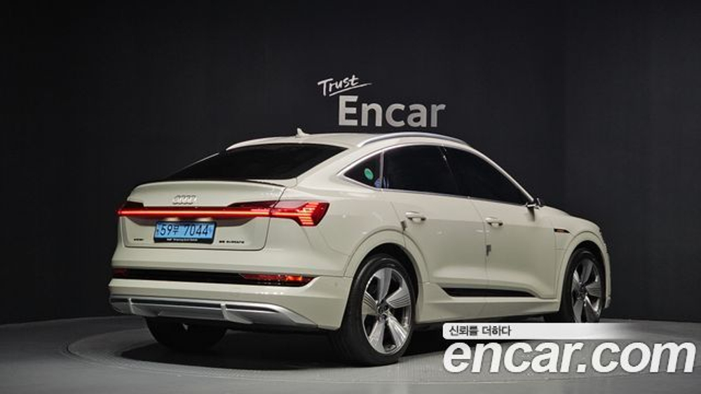 Audi e-tron 55 Quattro Sportback — 2022