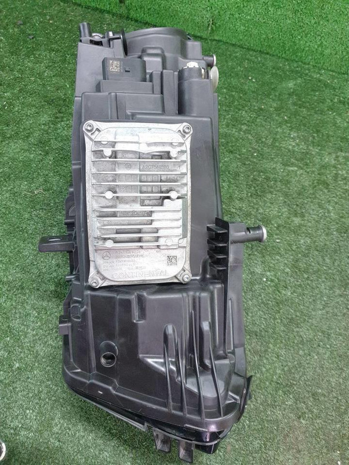 Фара левая Mercedes A W177 (2018-2022) LED (В пленке)