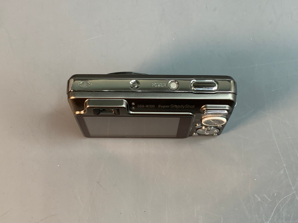 Sony Cyber-shot DSC-W300