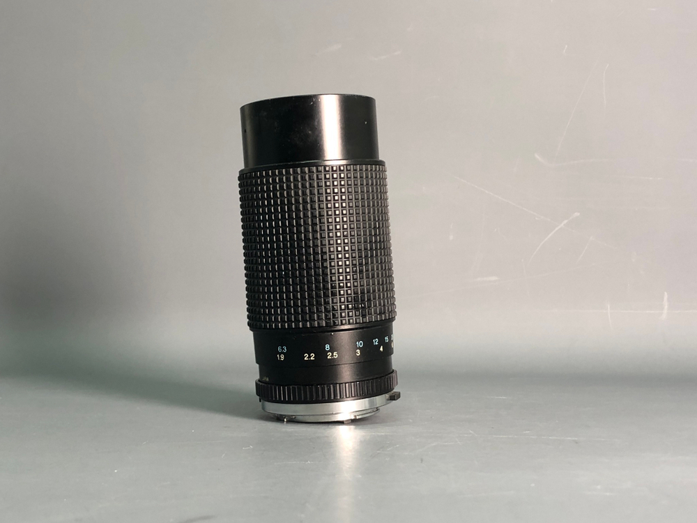 Tokina RMC 80-200mm f4 присутствуют следы грибка