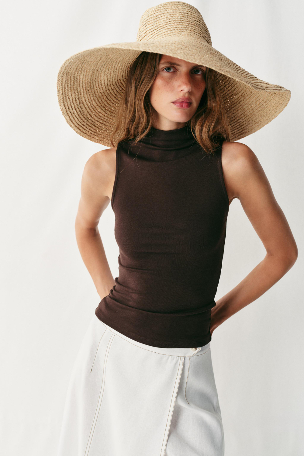 ТОП БЕЗ РУКАВОВ — ZARA
