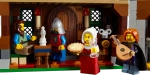 Конструктор LEGO Icons 10332 Средневековая городская площадь