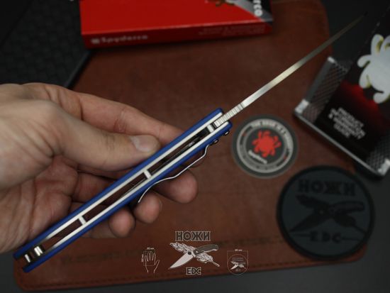 Складной нож Spyderco Resilience Lightweight 142PBL c клинком из стали CPM-S35VN, рукоять FRN