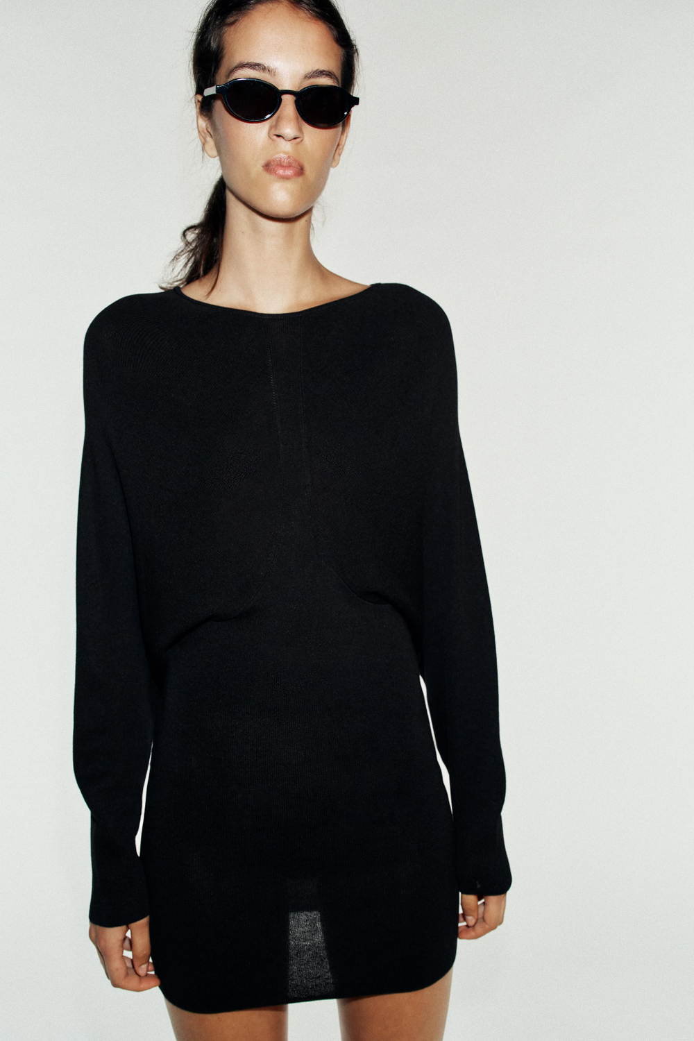 ТРИКОТАЖНОЕ КОРОТКОЕ ПЛАТЬЕ СО ШВАМИ — ZARA