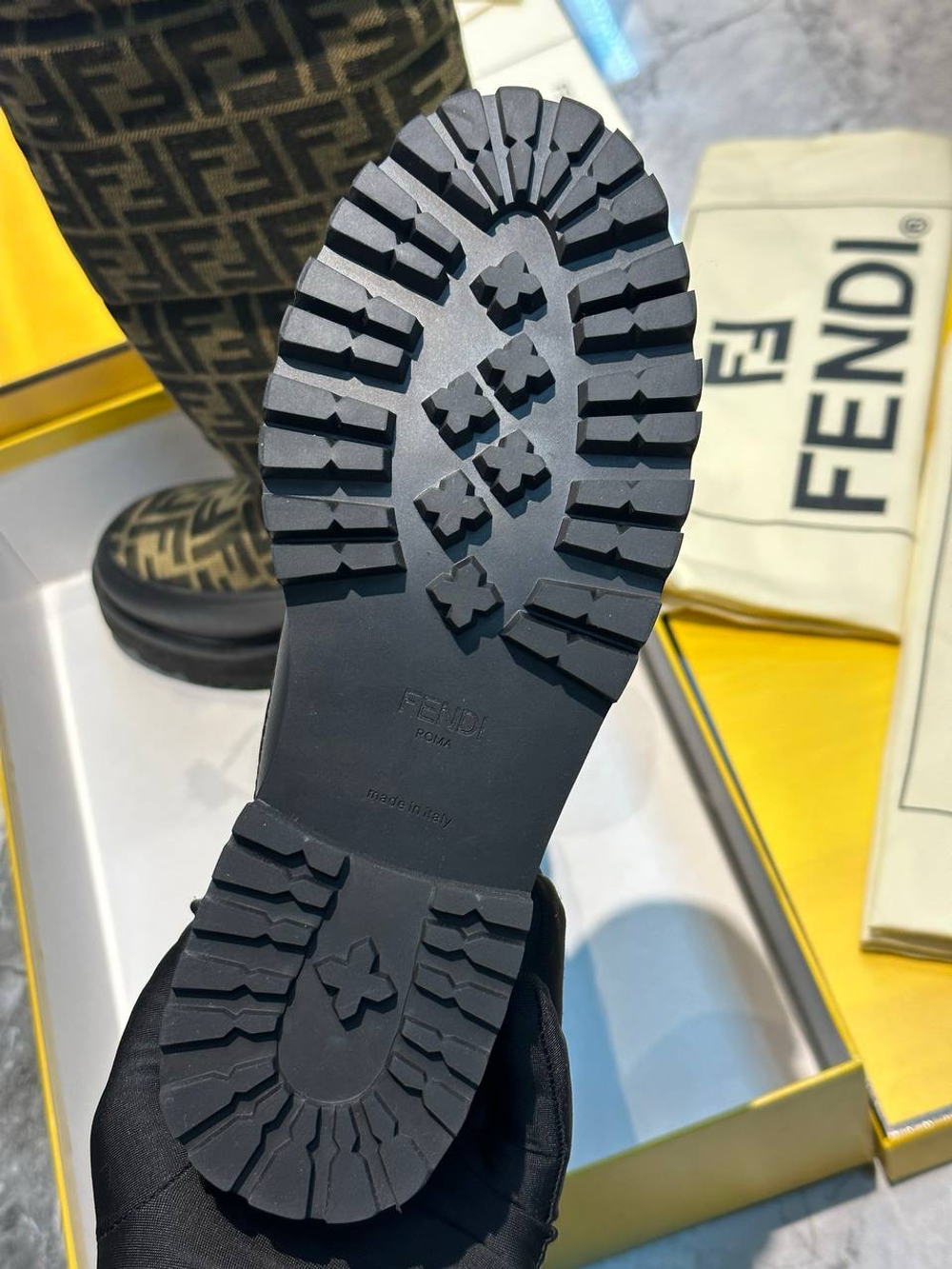 Сапоги Fendi
