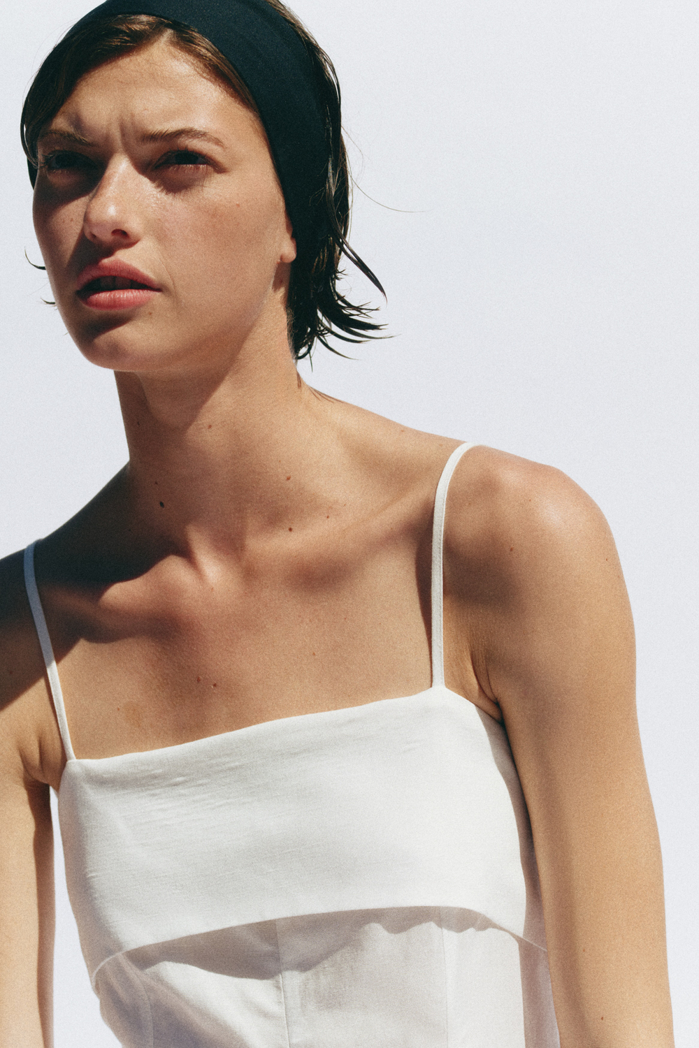 Платье на бретелях из смеси со льном — прямой вырез - H&M