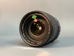 Canon EF 28-135mm 3.5-5.6 IS